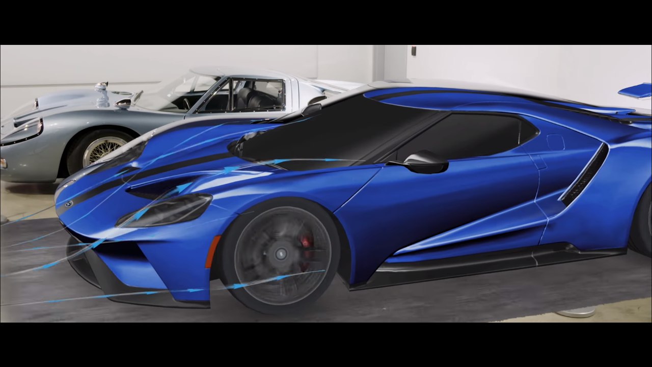 Ноздря в ноздрю.