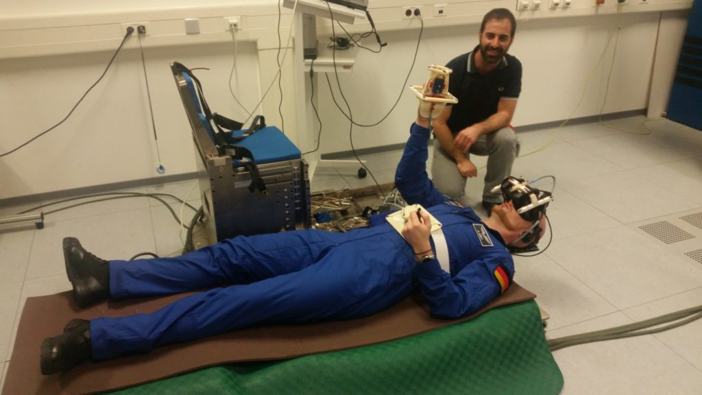 VR в иллюминаторе.